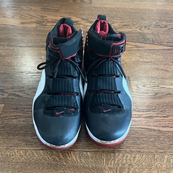 nike lebron 4’s - Picture 3 of 5